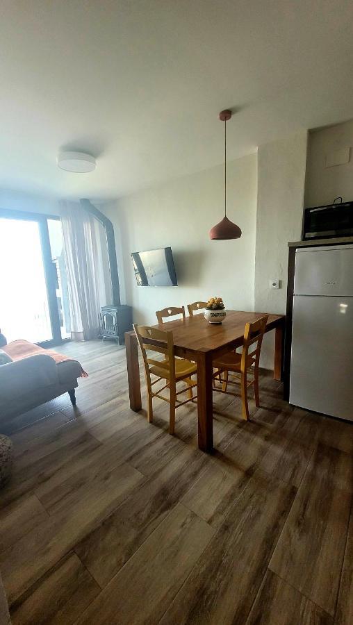 Casas del Cerro Casas Rurales Maribel - Complejo Moradas Del Cerro 1 - Suites Con Jacuzzi En Alcala Del Jucar المظهر الخارجي الصورة
