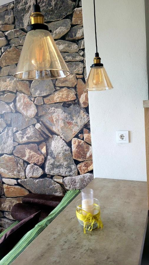 Casas del Cerro Casas Rurales Maribel - Complejo Moradas Del Cerro 1 - Suites Con Jacuzzi En Alcala Del Jucar المظهر الخارجي الصورة