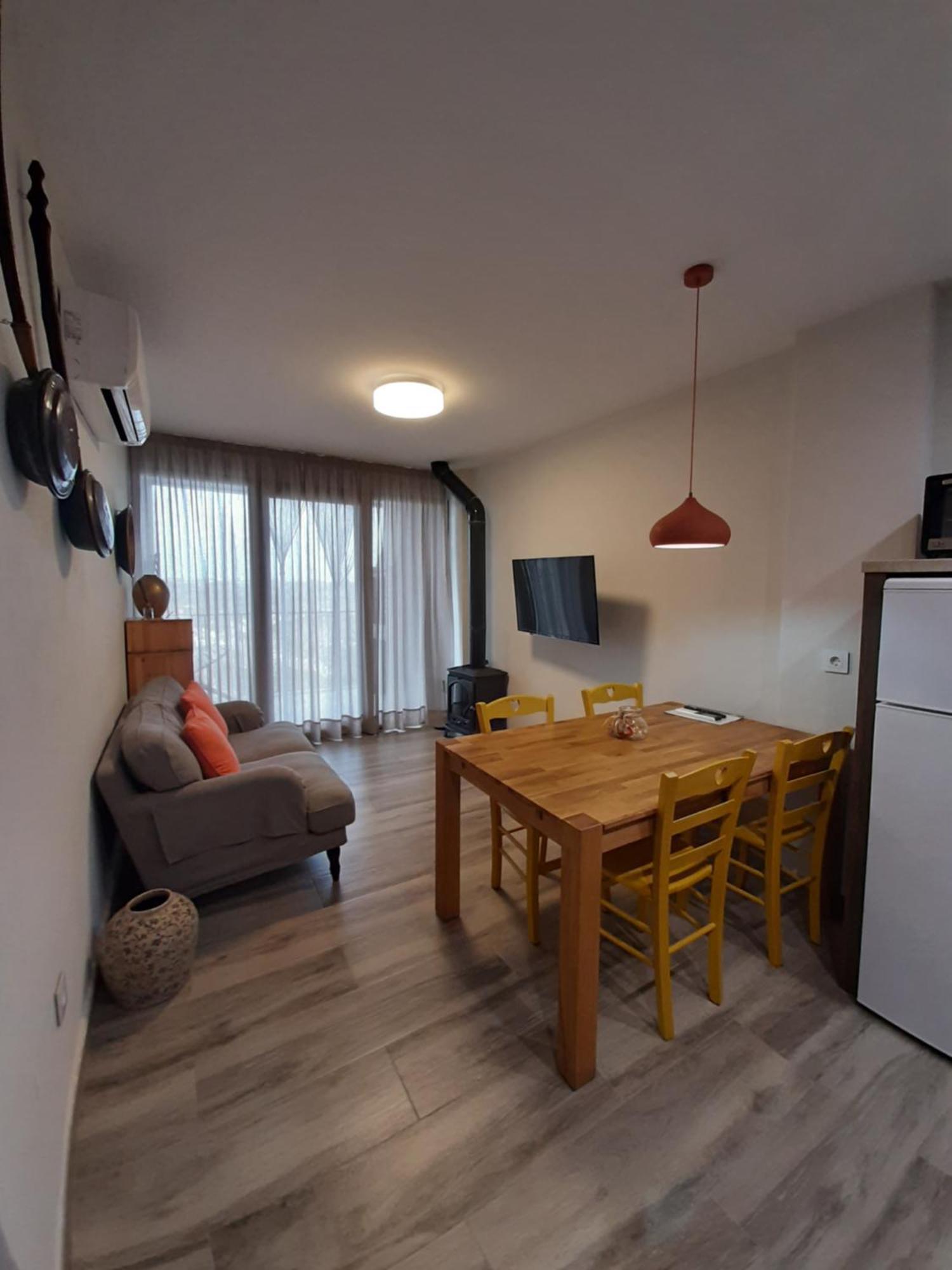 Casas del Cerro Casas Rurales Maribel - Complejo Moradas Del Cerro 1 - Suites Con Jacuzzi En Alcala Del Jucar الغرفة الصورة
